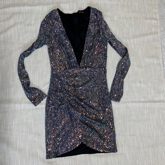 Banjul Dresses & Skirts - Deep V neck long sleeve sequin dress